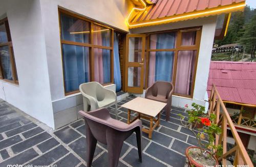 Jagatsukh Bed & Breakfast | Domia Palace
