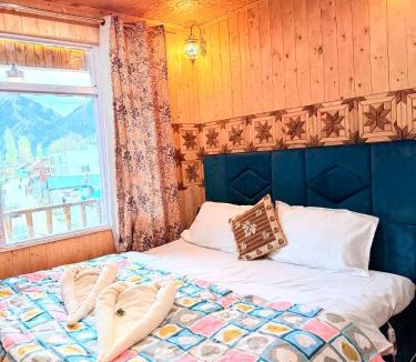 Gulmarg Hotel | D’SHIEKHS RESORT GUREZ