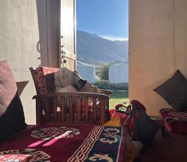 Man Bed & Breakfast | Dzawo cottage