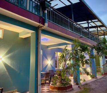 Kuthar Bed & Breakfast | Eakanntam Homestay Kasauli 2Bhk With Kitchen Garden Best For Families and Couples With Sunset View