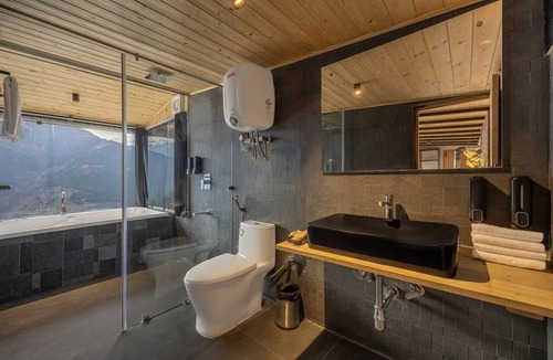 Manali Hotel | Echor Himalayan Sky Cabins Sethan Manali