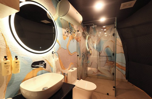 Lansdowne Hotel | ECKO Kasang Regency Hill Resort