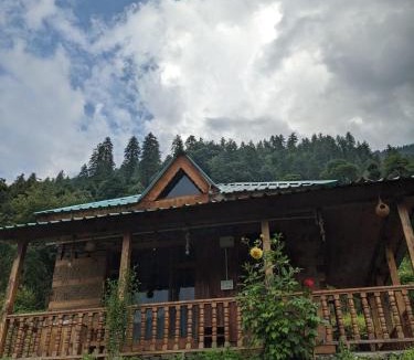 Shangarh Bed & Breakfast | Ekantvaas cottage shanghar