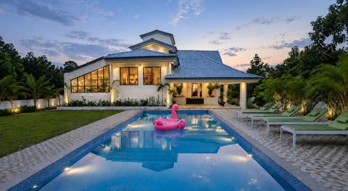 Kune Village Villa | EKOSTAY - Lux -Casa Bella with Peddle Court & Sunset Balcony View