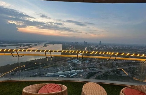 Noida Apartment | El Paso by Rivique Inn - River View Escape