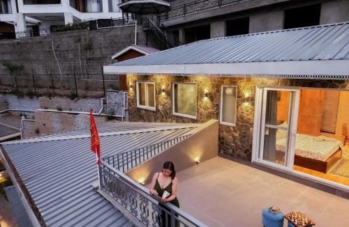 Kumarhatti Villa | ELIVAAS Bask and Blessings Meadows 3-BHK Pet-Friendly Villa With Shared Jacuzzi, Spa, Garden And Gazebo