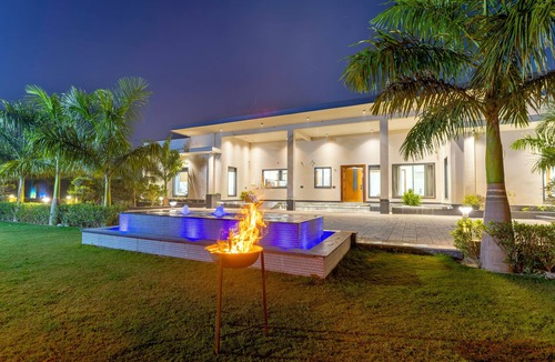 Delhi Villa | Elivaas Levante Farms 5 BHK Villa