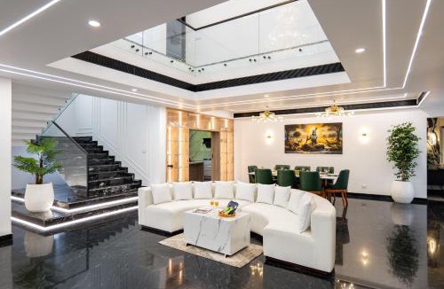 Kochi Villa | ELIVAAS Nedumbally 4 BHK Villa with Office Space, Balcony Sit-Out & Lounge Area Near Edapally Church