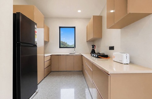 Dagshai Apartment | ELIVAAS Panchvati Veloraa 3BHK