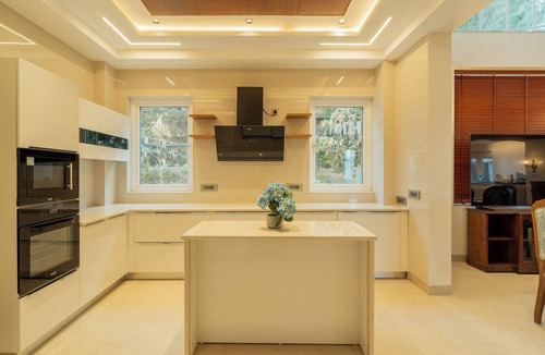 Kumarhatti Villa | ELIVAAS privé Royce Rose 4BHK Hilltop
