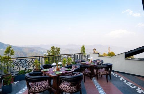 Kasauli Apartment | ELIVAAS Privé Royce Silver Oak Opal 2BHK Ultra-luxury Apartments