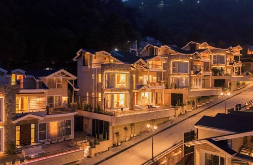 Kasauli Villa | ELIVAAS prive The Royce Lilly Luxe 4 BHK