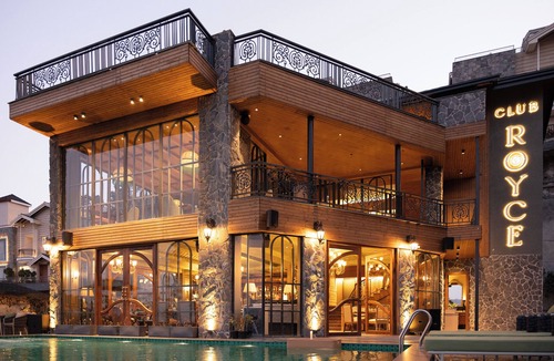 Kasauli Villa | ELIVAAS prive The Royce Lilly Luxe 4 BHK