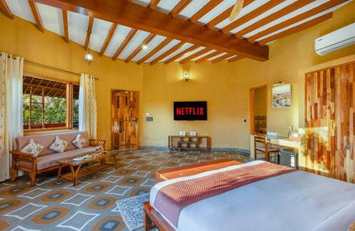 Sonepat Resort | ELIVAAS Signature Aanandam Villas and Resort Pet-friendly Premium Room With Shared Pool, Restaurant & Garden