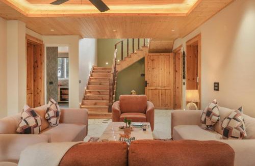 Kasauli Villa | ELIVAAS Signature Kavya Villa Forest View 4BHK Villa, Kasauli