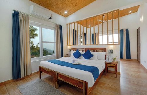 Nahan Hotel | ELIVAAS Stars and WindSongs