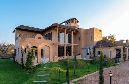 Village Hokra Villa | ELIVAAS Tuscan 5BHK Villa with Pvt Pool