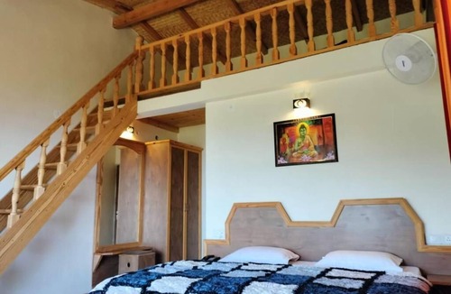 Jalna Hotel | Elphinstone Inn
