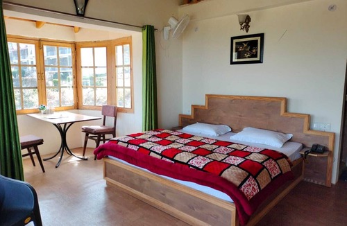 Jalna Hotel | Elphinstone Inn