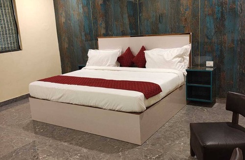 Sector 62 Resort | Embrace Nature: Your Tranquil Farm Stay Awaits!