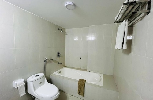 Latachapli Bed & Breakfast | Enchanting 2-bedroom bed & breakfast in charming Kuakata with AC