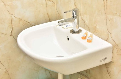 Rameshwaram Hotel | EPR Residency