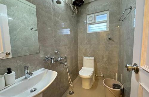 Serilingampally Apartment | Evara Grand Vista Fully Equipped 3BHK near AMB