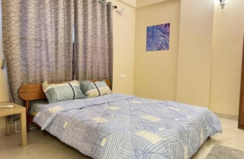 Serilingampally Apartment | Evara Grand Vista Fully Equipped 3BHK near AMB