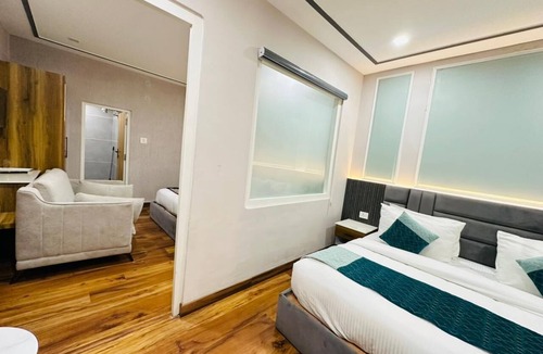 Mallital Hotel | Excel Hotels & Resorts Mall Road Nainital
