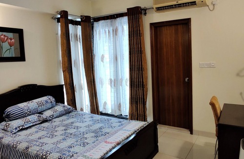 Gulshan Apartment | Exclusive Fully-furnished Apartment Rent @ Gulshan-1, Lakeside