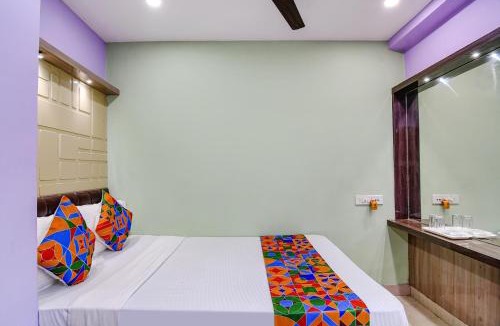 Kolkata Hotel | FabExpress Laxmi Inn
