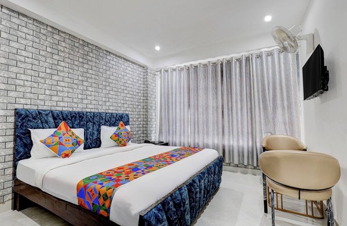 Sector 18 Hotel | Fabhotel 18