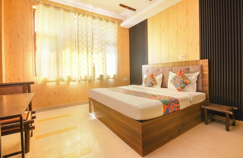 Bullawala Hotel | Fabhotel 9 Palm