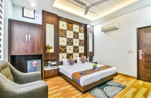 Amritsar Hotel | FabHotel Aman Residency Sharifpura