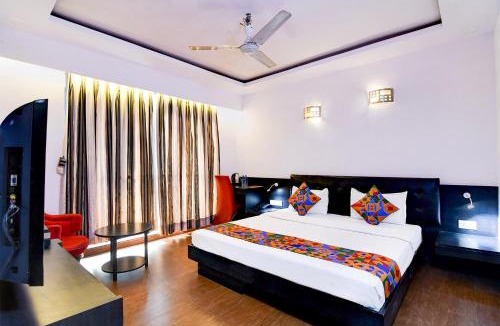 Ballygunge Hotel | FabHotel Ballygunge Luxury - Behind Punjab Club