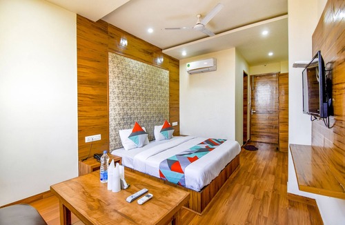 Zirakpur Hotel | FabHotel Black Diamond