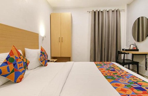 New Delhi Hotel | FabHotel CH House