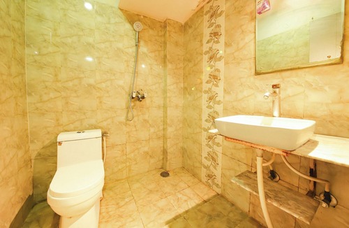 Dehradun Hotel | Fabhotel Clement