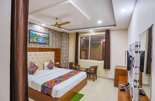 Shivalik Nagar Hotel | Fabhotel Frolic