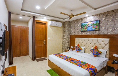 Shivalik Nagar Hotel | Fabhotel Frolic