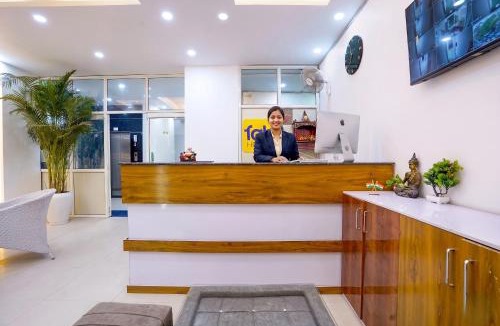 Noida Hotel | FabHotel Frolic Luxury Stay