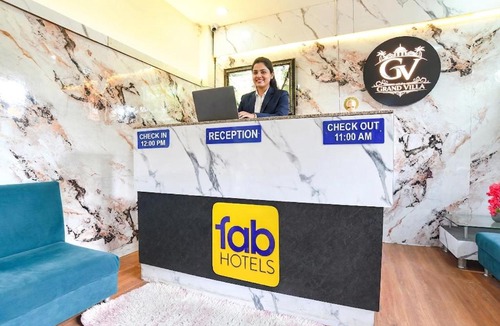 Indore Hotel | FabHotel Grand Villa, Vijay Nagar