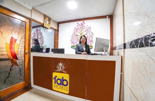Perambur Purasavakam Hotel | FabHotel Le Royal Inn - Nr Madras Medical Mission Hospital