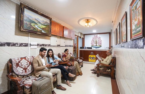 Perambur Purasavakam Hotel | FabHotel Le Royal Inn - Nr Madras Medical Mission Hospital
