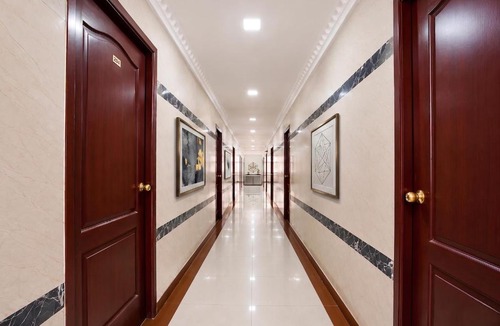 Perambur Purasavakam Hotel | FabHotel Le Royal Inn - Nr Madras Medical Mission Hospital