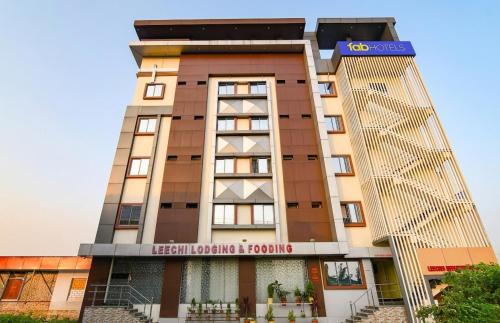 Madanpur Hotel | FabHotel Leechi Lodging & Fooding - Nr AIIMS