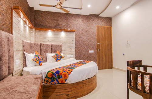 Kishangarh Hotel | Fabhotel Meridian Inn