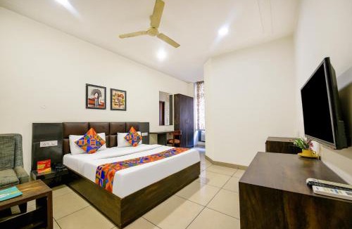 Ludhiana Hotel | FabHotel Nanda - Nr Ludhiana Junction Railway Station