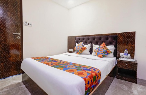 Andheri West Hotel | FabHotel Occazia Paradise