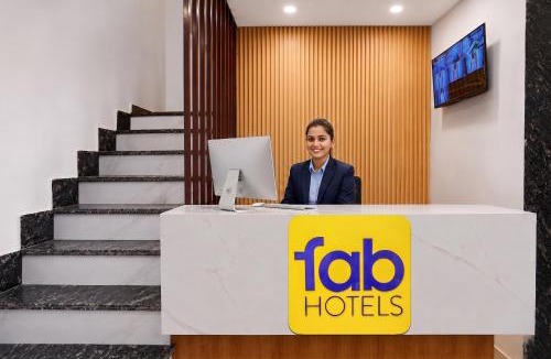 Noida Hotel | FabHotel Ostan Stayz 15 - Noida Sector-15